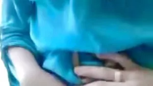 Νεαρή φίλη που απατά