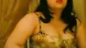 Το Tiny Teen Lexie Fux Fucks δίπλα στο τζάκι